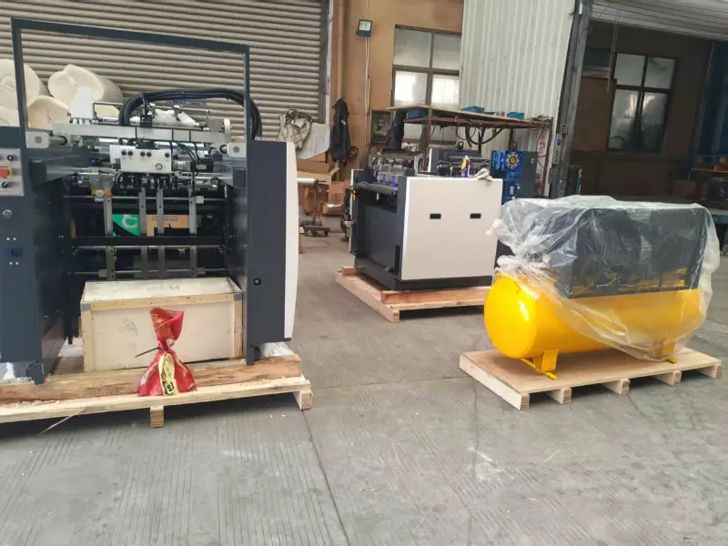 नई स्टार YFMA-760 स्वचालित प्री-कोटिंग लैमिनेटिंग मशीन जल्द ही सऊदी अरब में एक ग्राहक को भेज दी जाएगी।